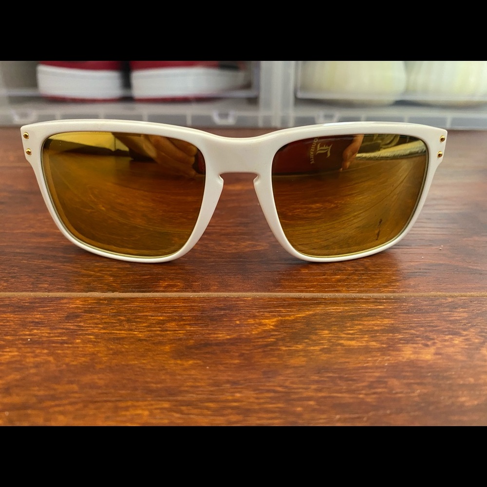 Oakley Holbrook series